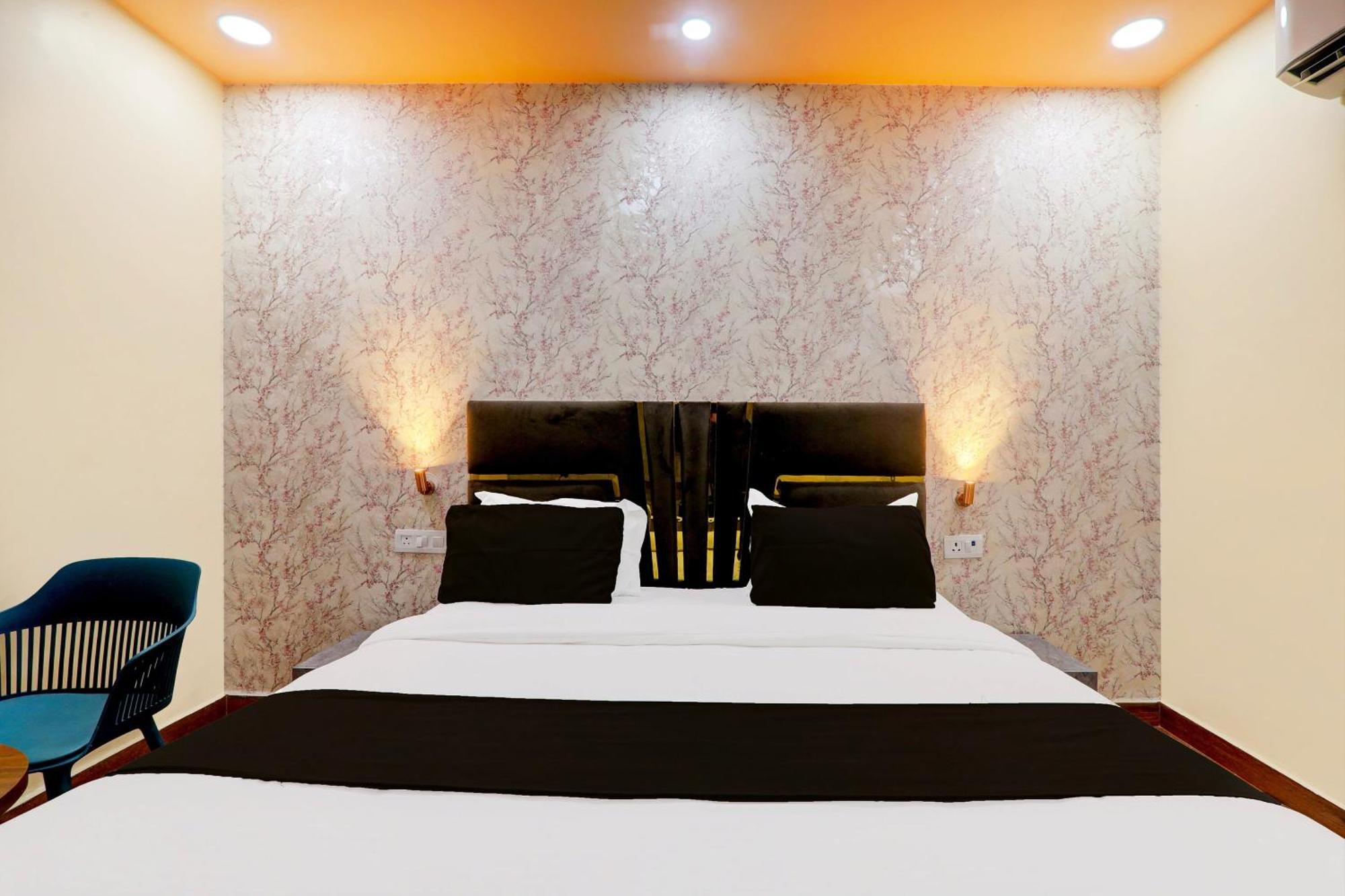 Super Hotel O Raas Plaza 칸푸르 외부 사진